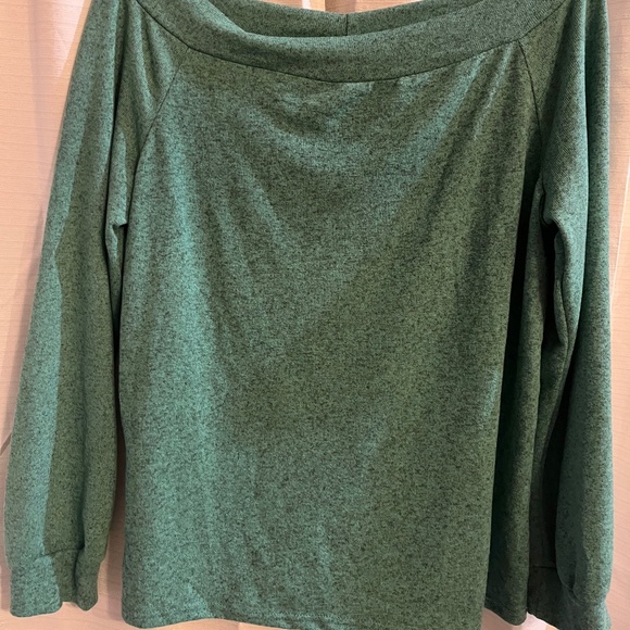 Scoop neck long sleeve - Picture 1 of 2